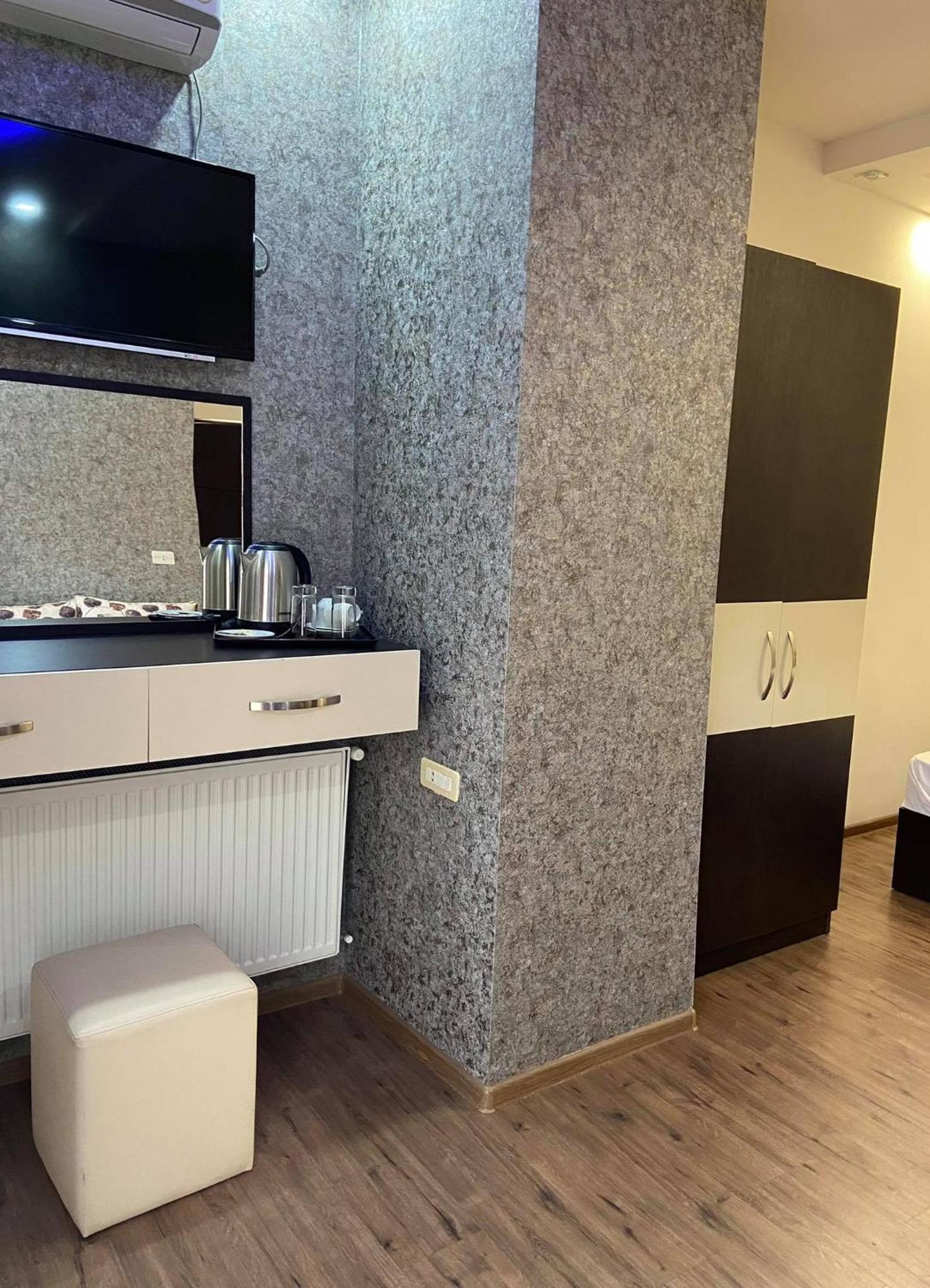 Premium Hotel Jerevan Eksteriør billede